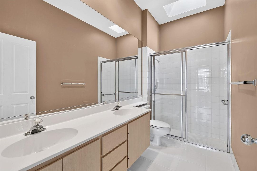 Primary BR en-suite