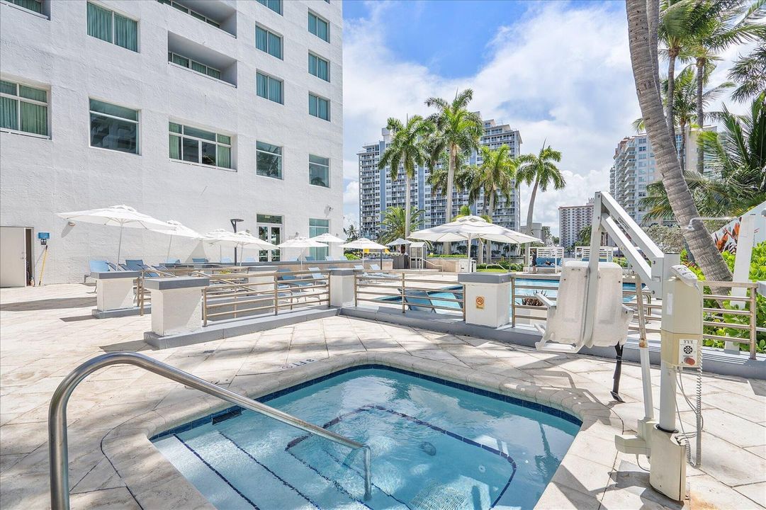 39-2670 E Sunrise Blvd #409_039
