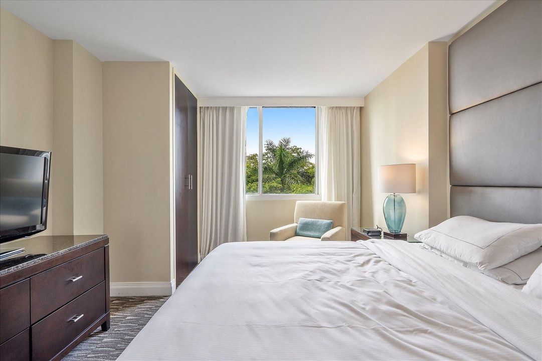 15-2670 E Sunrise Blvd #409_015