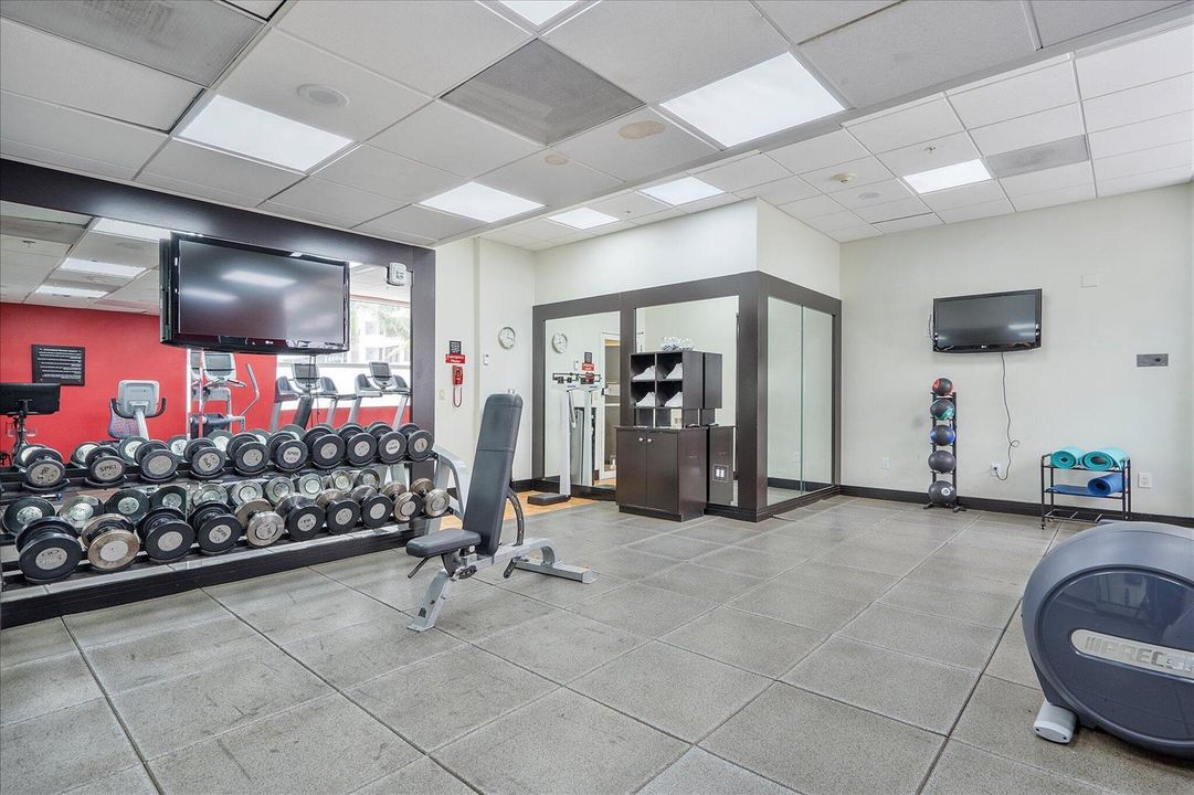 47-2670 E Sunrise Blvd #409_047