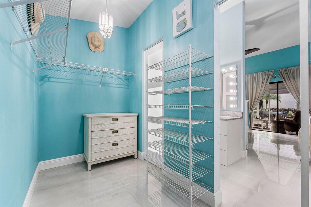 Walk In Closet