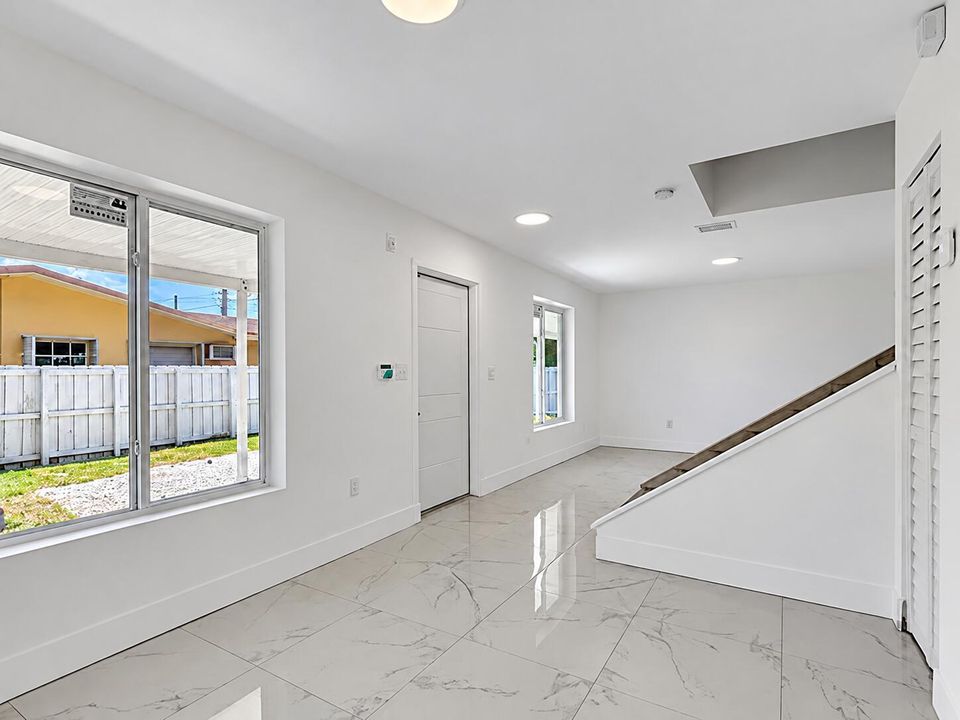 Crisp, polished real estate interior-11
