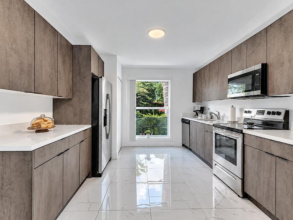 Crisp, natural real estate interior-2