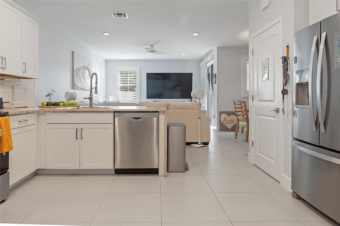 En Venta: $655,900 (3 camas, 2 baños, 1794 Pies cuadrados)