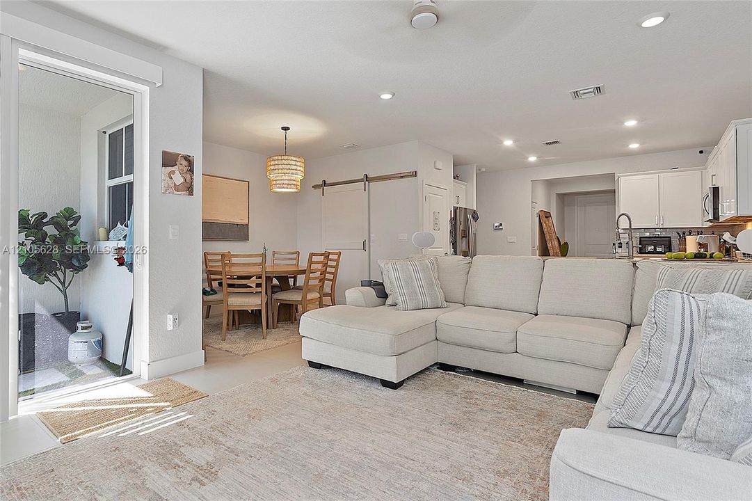 En Venta: $655,900 (3 camas, 2 baños, 1794 Pies cuadrados)