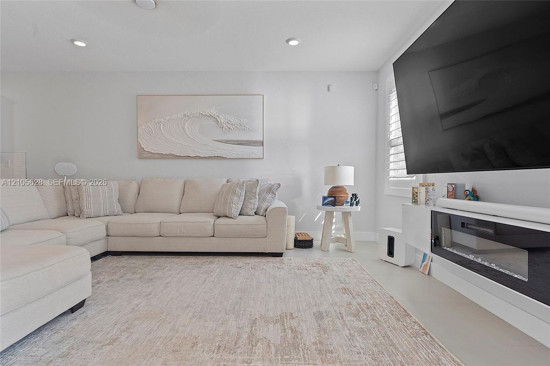 En Venta: $655,900 (3 camas, 2 baños, 1794 Pies cuadrados)