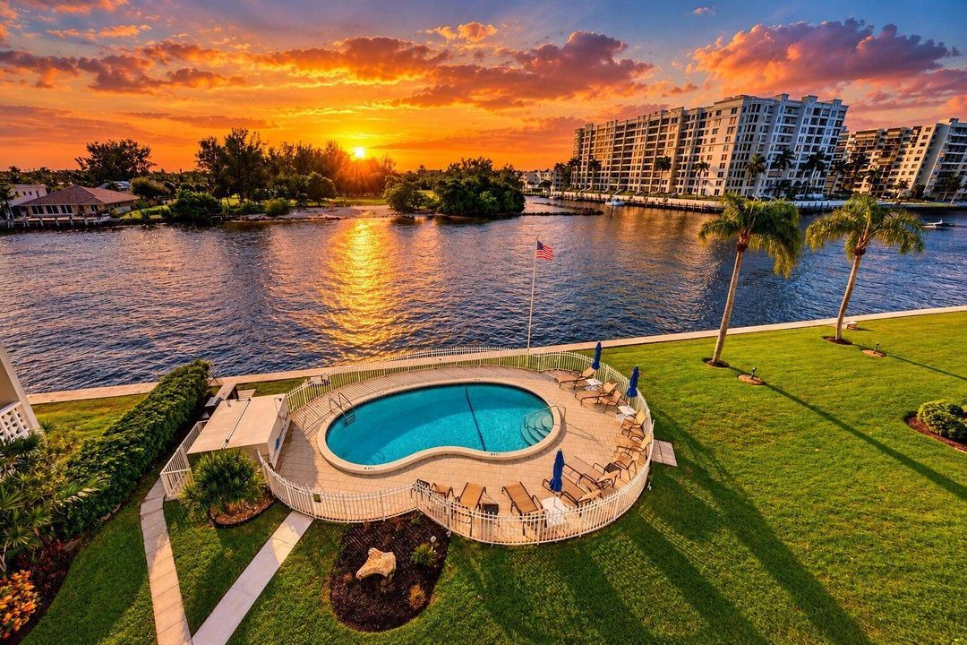 15-web-or-mls-Sunset Waterfront