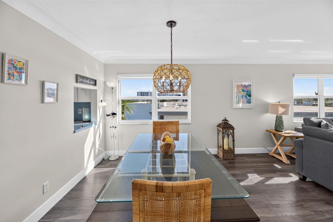 23-web-or-mls-Dining Room 2