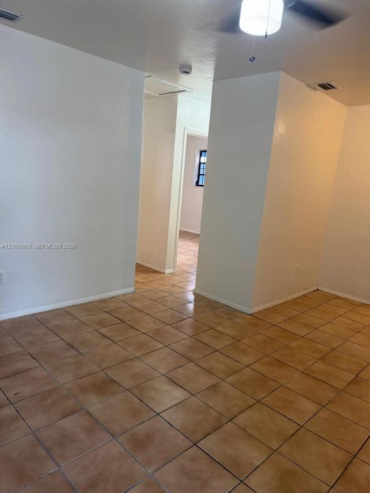В аренду: $2,250 (2 спален, 1 ванн, 1458 Квадратных фут)