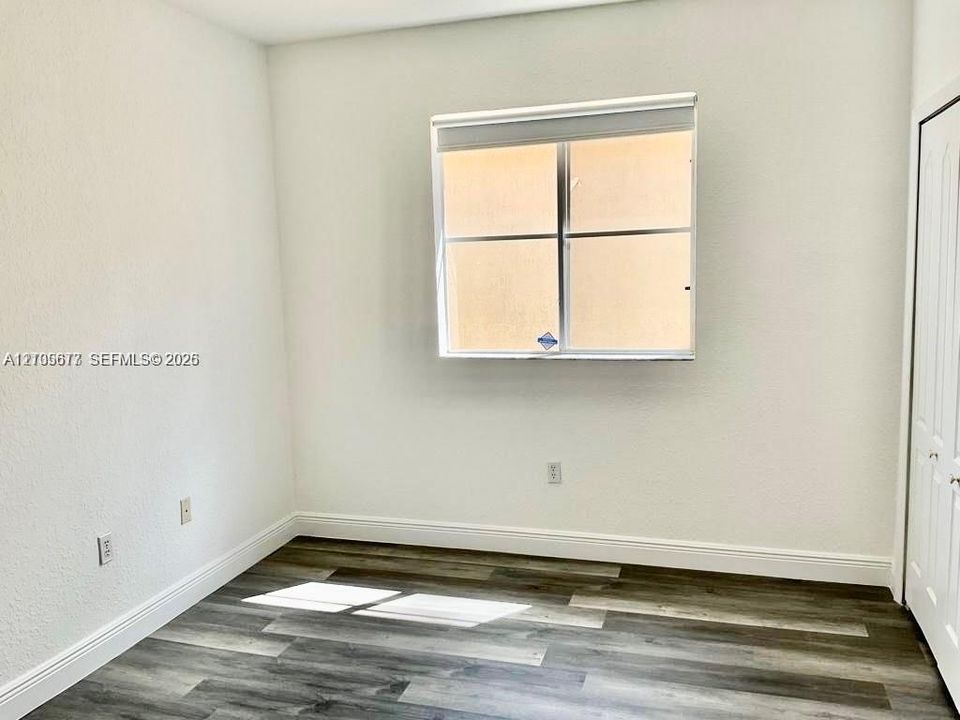 En Renta: $4,950 (5 camas, 3 baños, 2384 Pies cuadrados)