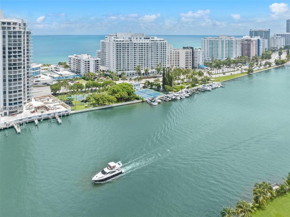 For Rent: $4,300 (2 beds, 2 baths, 1120 Square Feet)