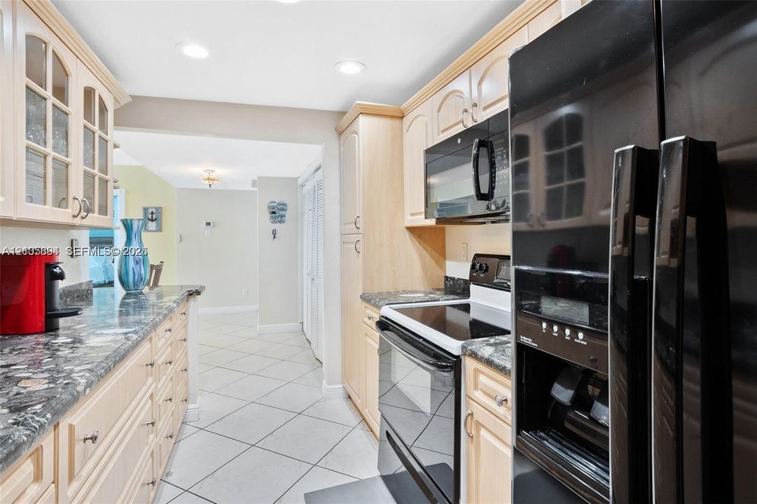 For Rent: $4,300 (2 beds, 2 baths, 1120 Square Feet)