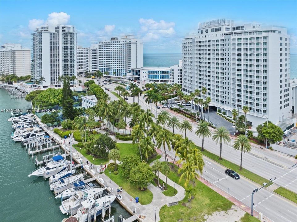 For Rent: $4,300 (2 beds, 2 baths, 1120 Square Feet)