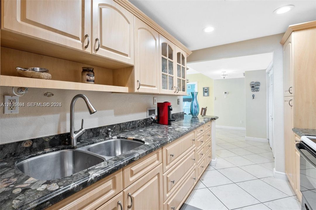 For Rent: $4,300 (2 beds, 2 baths, 1120 Square Feet)