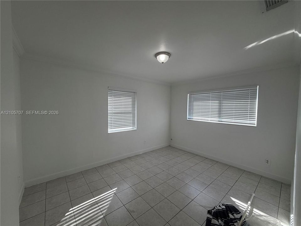 For Rent: $1,700 (2 beds, 1 baths, 791 Square Feet)