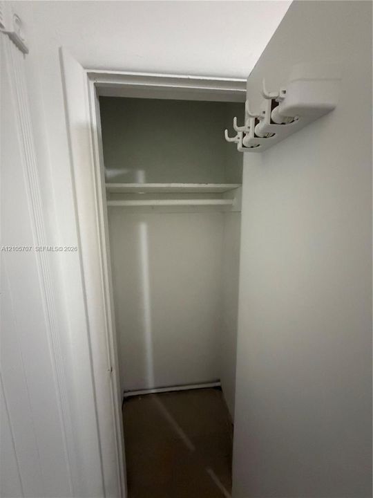 For Rent: $1,700 (2 beds, 1 baths, 791 Square Feet)