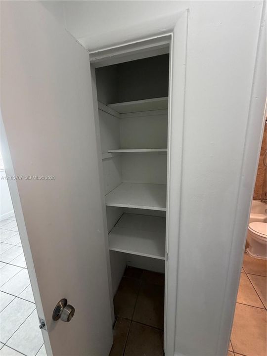 For Rent: $1,700 (2 beds, 1 baths, 791 Square Feet)