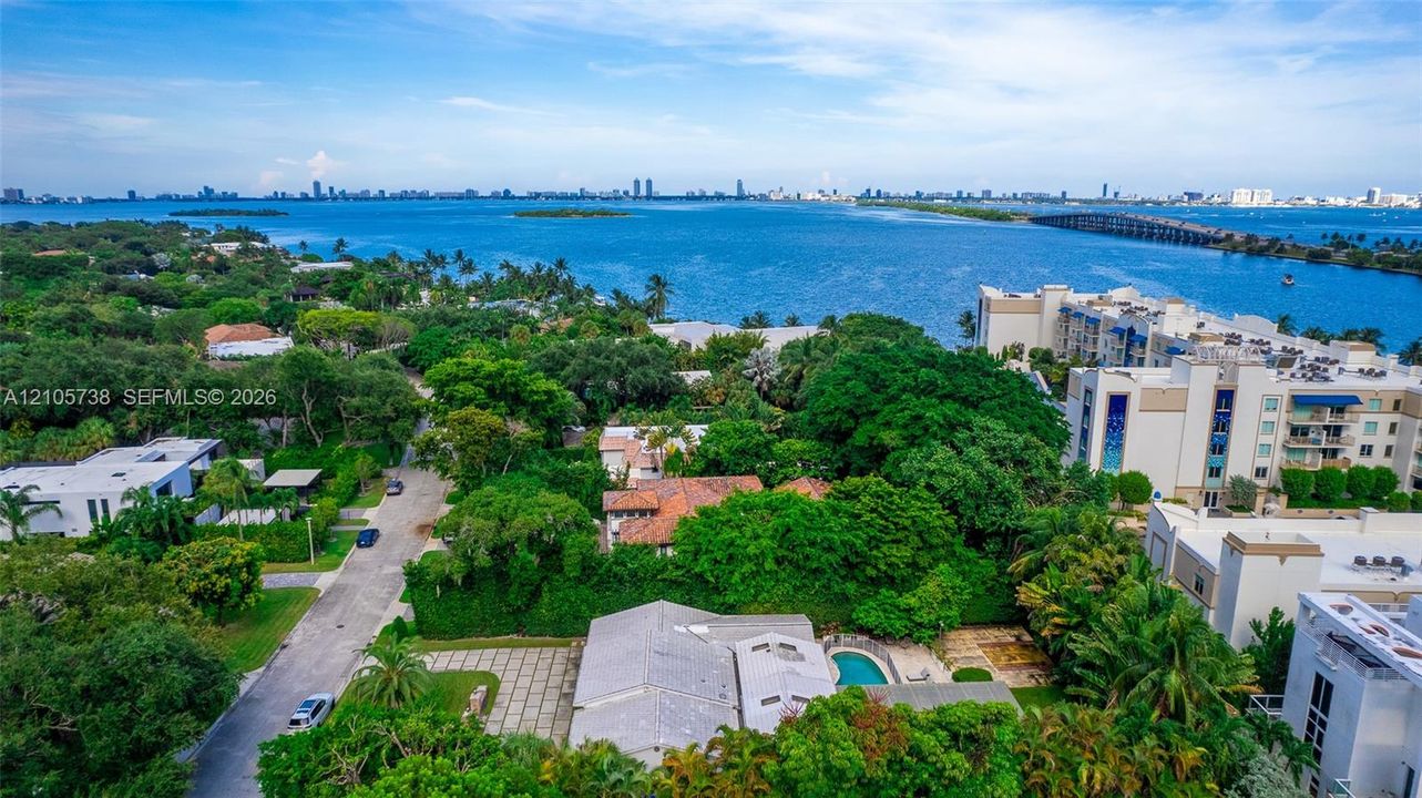 В аренду: $20,000 (4 спален, 3 ванн, 3603 Квадратных фут)