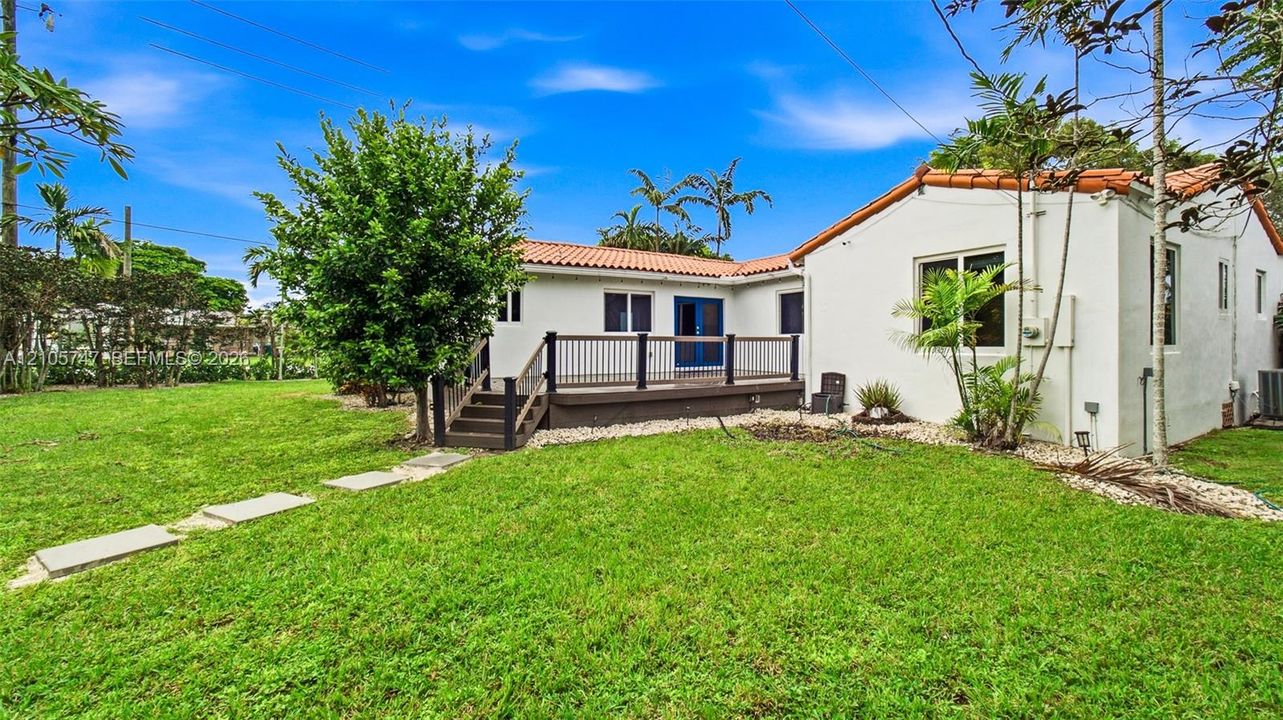 В аренду: $8,400 (4 спален, 3 ванн, 2095 Квадратных фут)