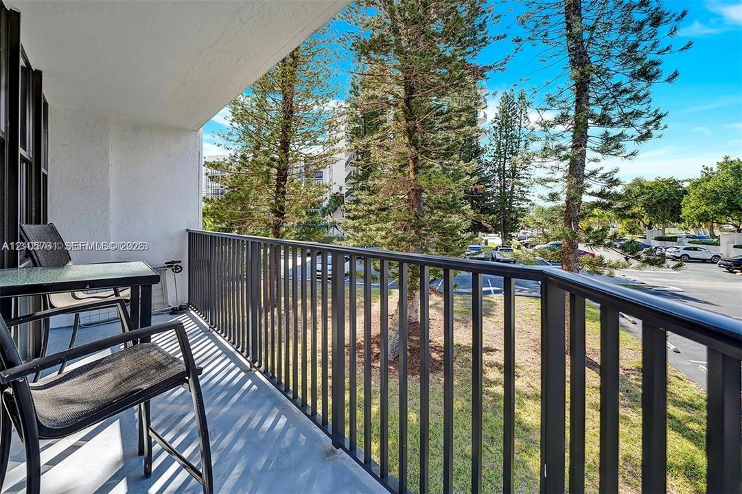 For Rent: $2,750 (2 beds, 2 baths, 1430 Square Feet)