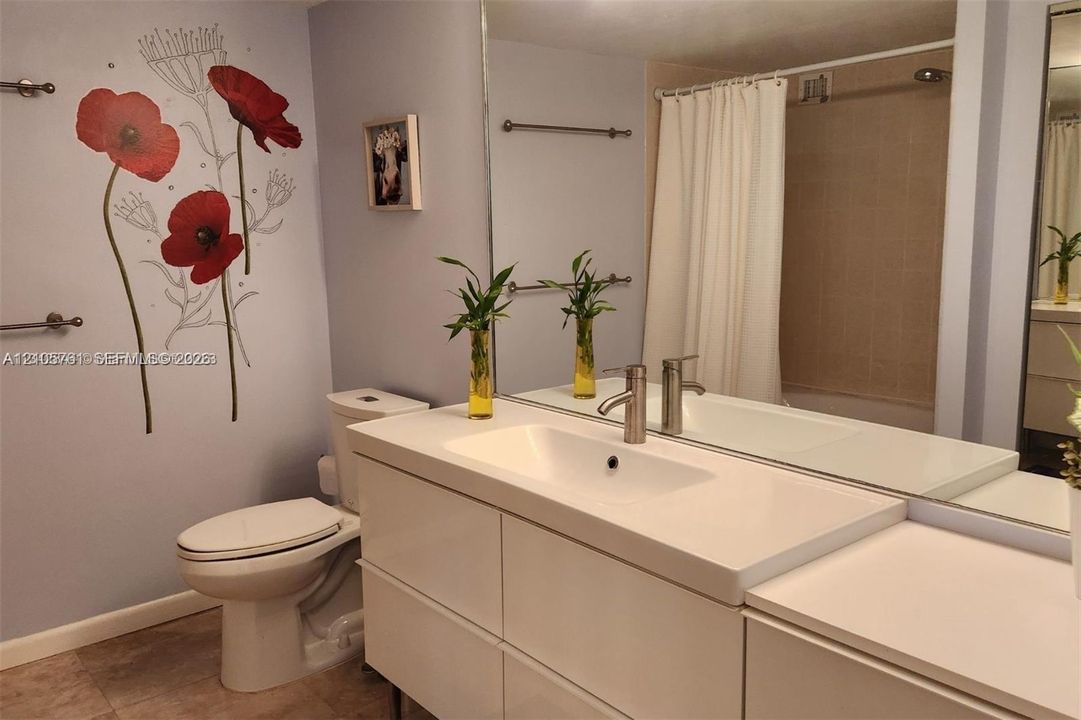 For Rent: $2,750 (2 beds, 2 baths, 1430 Square Feet)