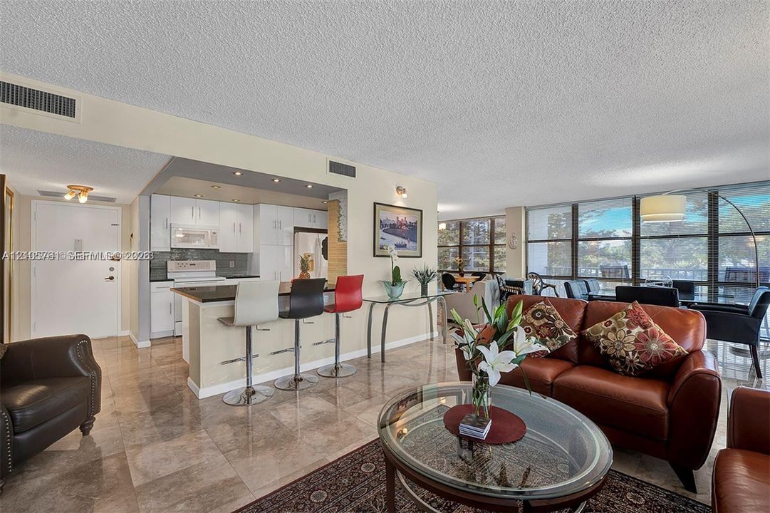 For Rent: $2,750 (2 beds, 2 baths, 1430 Square Feet)