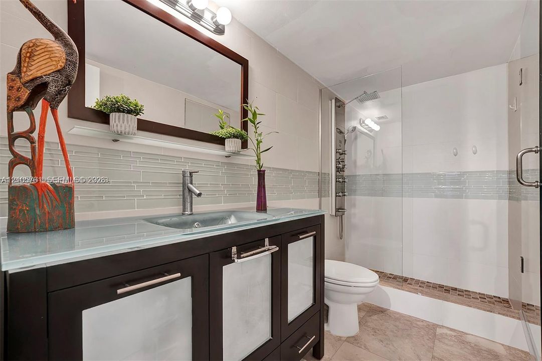 For Rent: $2,750 (2 beds, 2 baths, 1430 Square Feet)