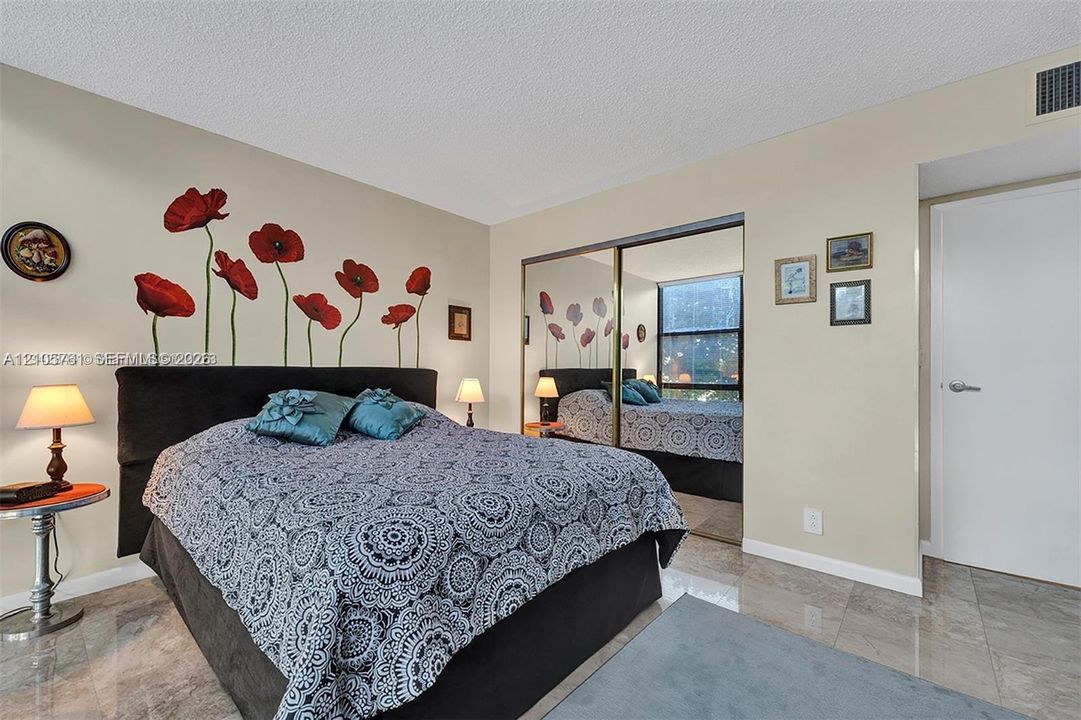 For Rent: $2,750 (2 beds, 2 baths, 1430 Square Feet)
