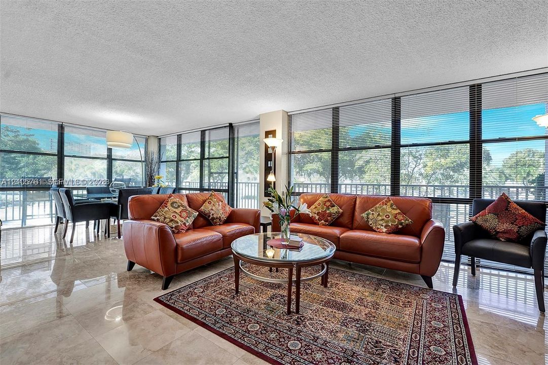 For Rent: $2,750 (2 beds, 2 baths, 1430 Square Feet)
