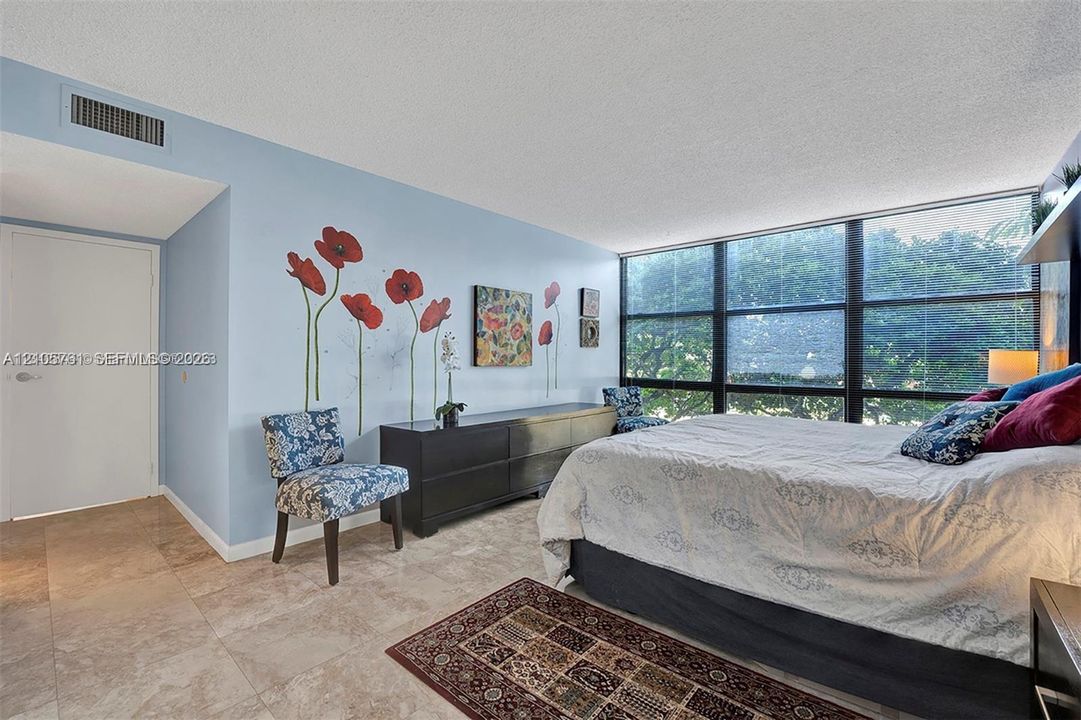 For Rent: $2,750 (2 beds, 2 baths, 1430 Square Feet)