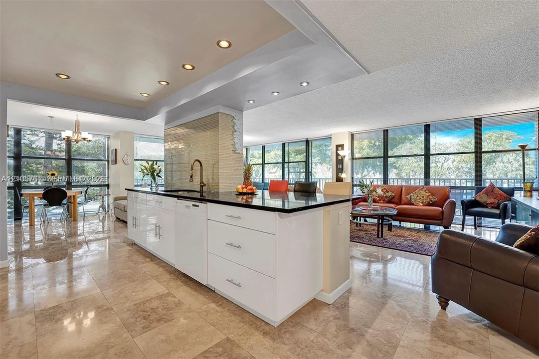 For Rent: $2,750 (2 beds, 2 baths, 1430 Square Feet)