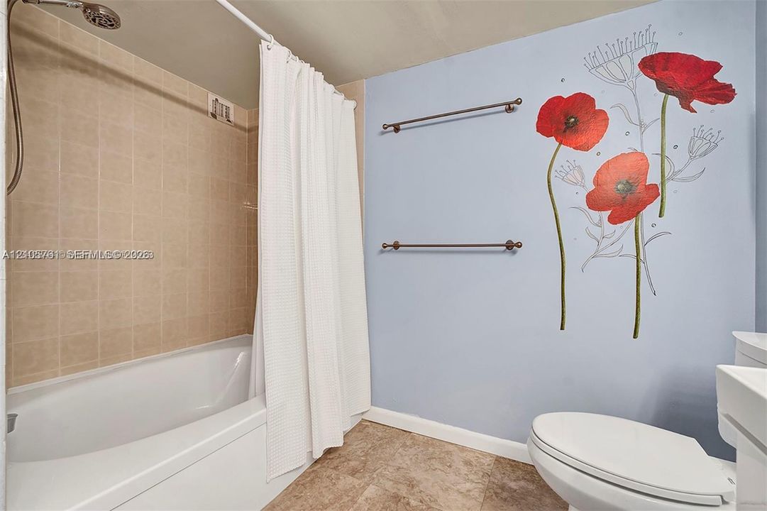 For Rent: $2,750 (2 beds, 2 baths, 1430 Square Feet)