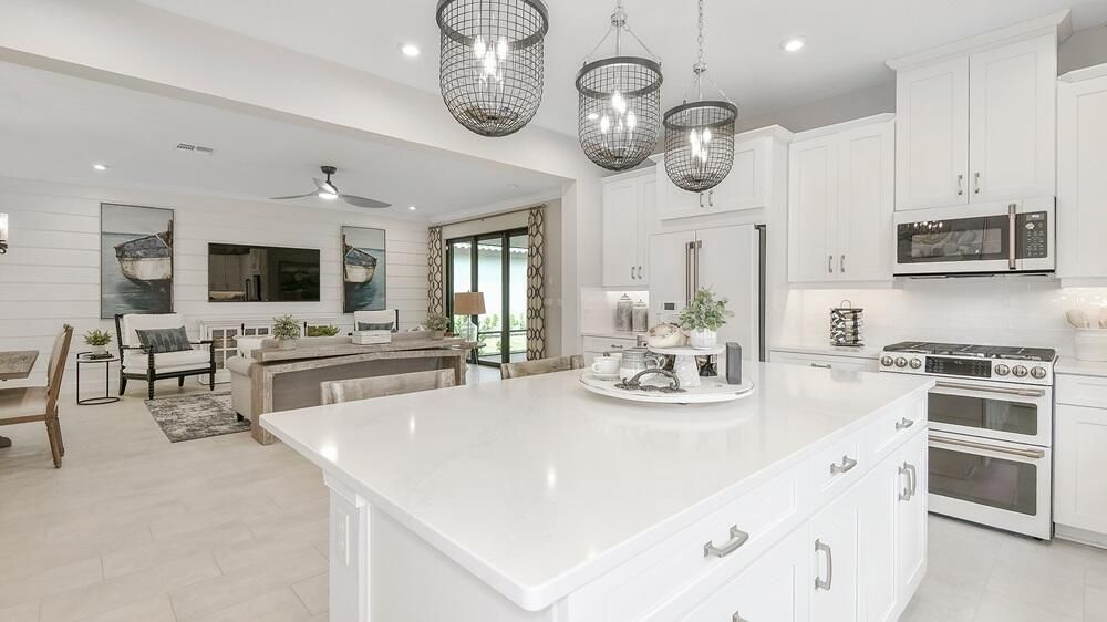 Esp-Tradition-Bergamo-KitchenView