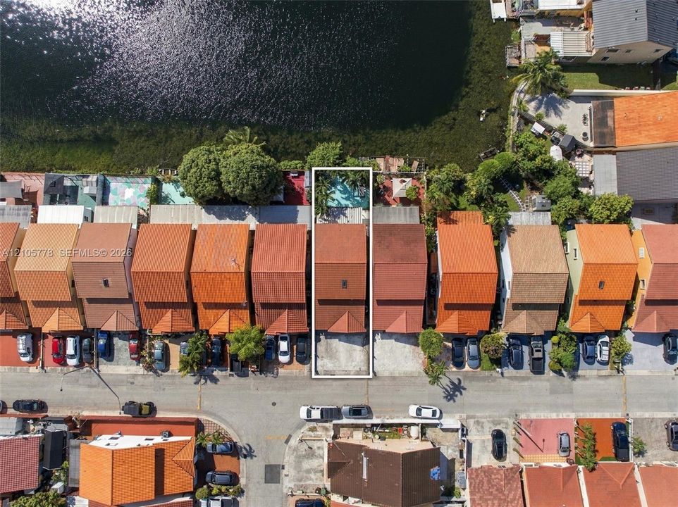 На продажу: $590,000 (4 спален, 2 ванн, 2086 Квадратных фут)