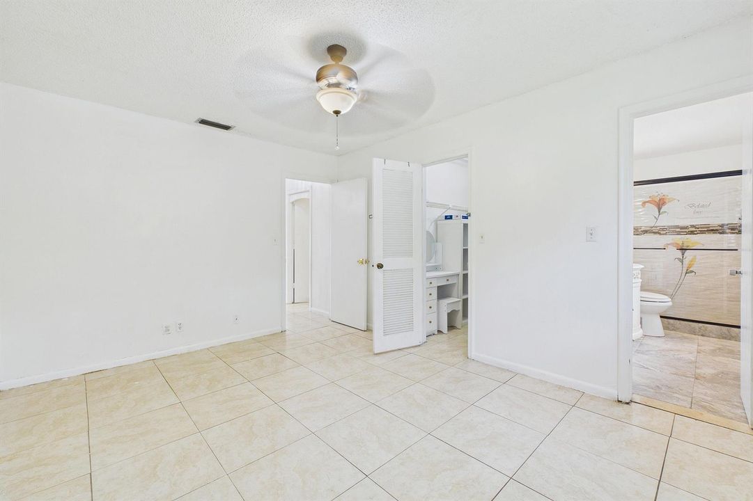CAM06286G6-PR0041-STILL015