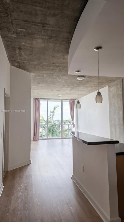В аренду: $2,500 (1 спален, 1 ванн, 846 Квадратных фут)