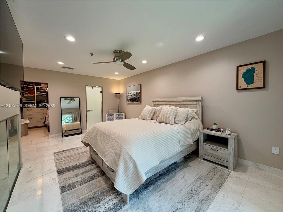 3rd floor primary suite