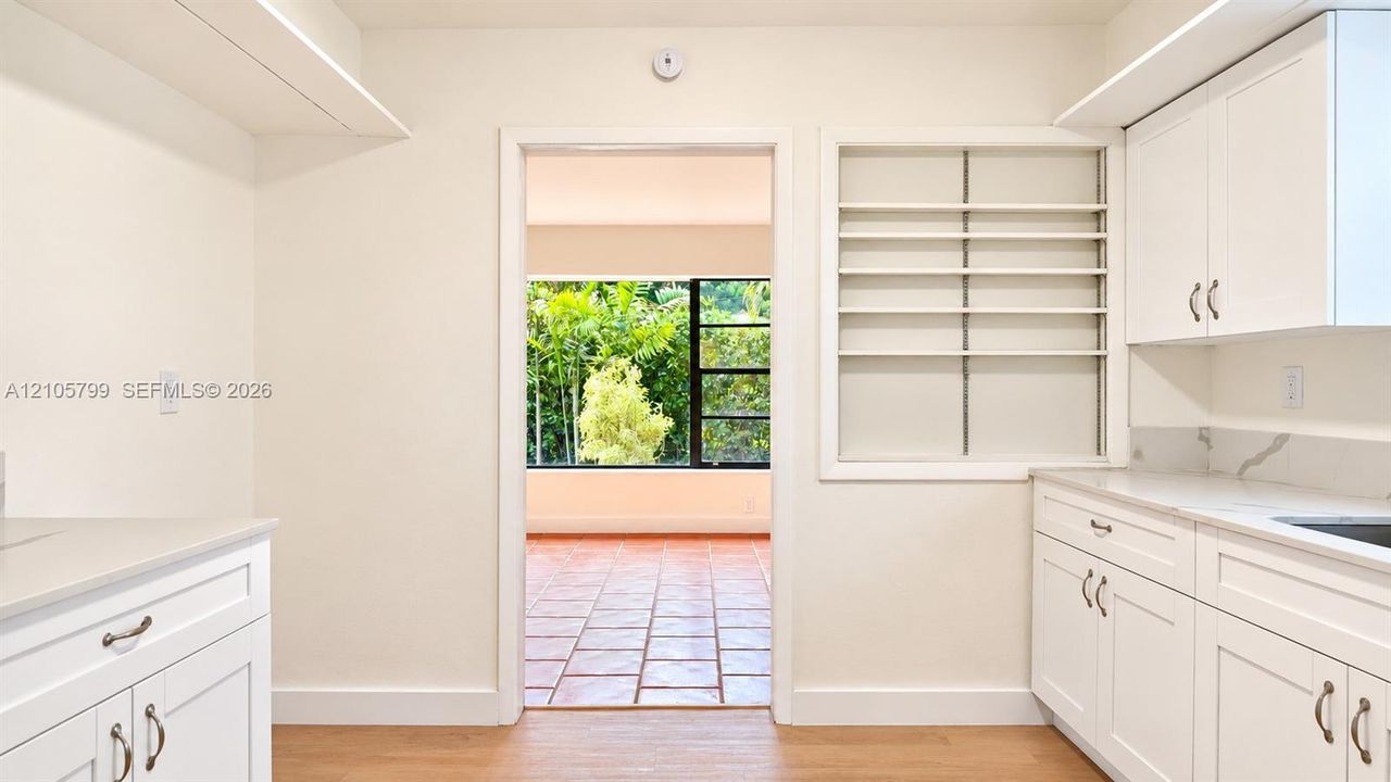 For Rent: $4,900 (3 beds, 2 baths, 1582 Square Feet)
