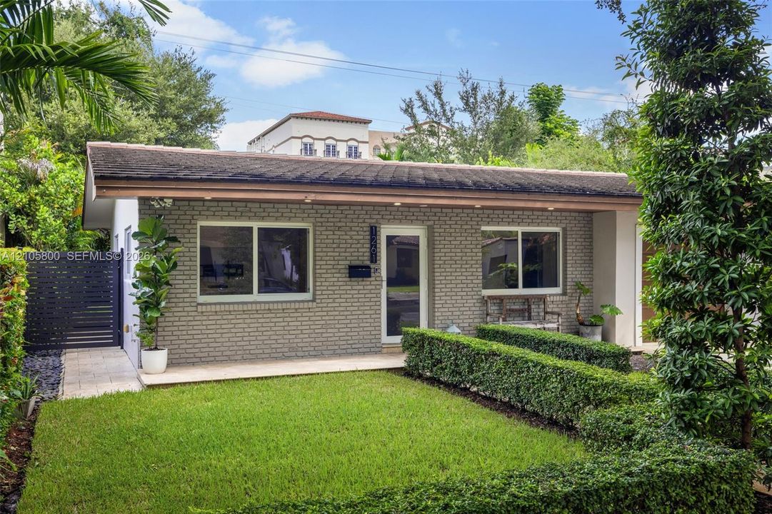 В аренду: $6,500 (3 спален, 2 ванн, 1460 Квадратных фут)