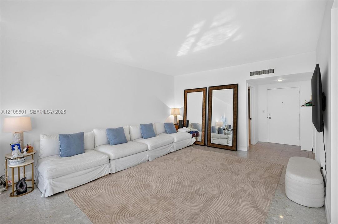 В аренду: $3,800 (1 спален, 1 ванн, 1150 Квадратных фут)