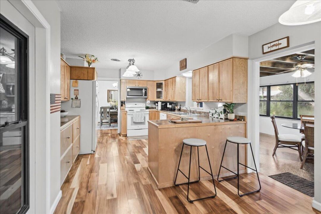 Eat-In Kitchen