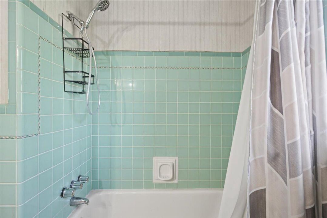 Second Bathroom Tub/Shower
