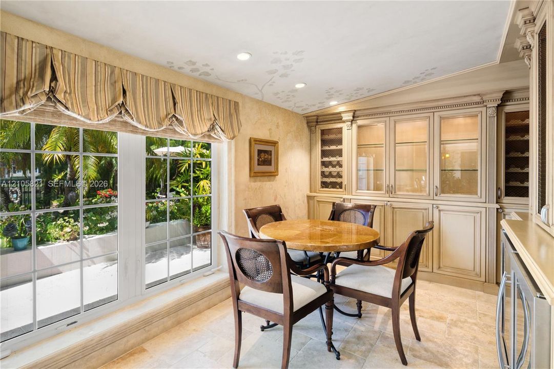 En Venta: $8,495,000 (7 camas, 6 baños, 8600 Pies cuadrados)