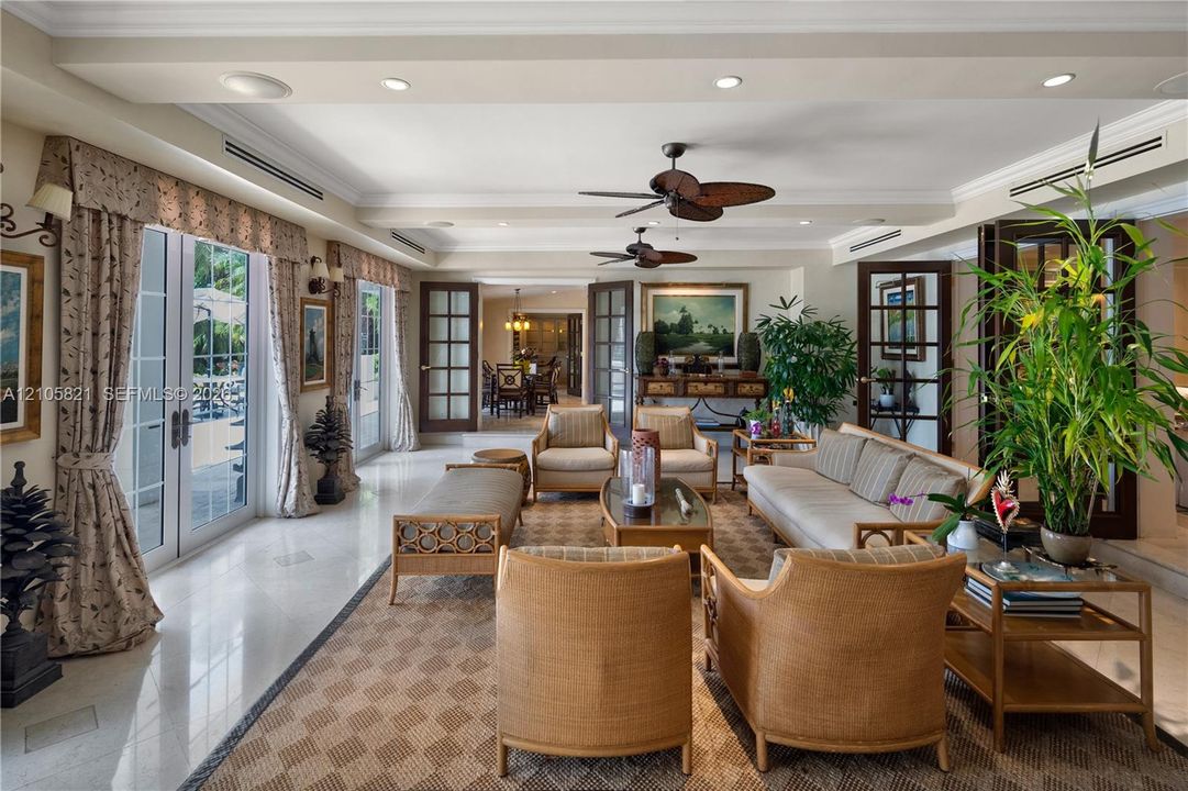 En Venta: $8,495,000 (7 camas, 6 baños, 8600 Pies cuadrados)