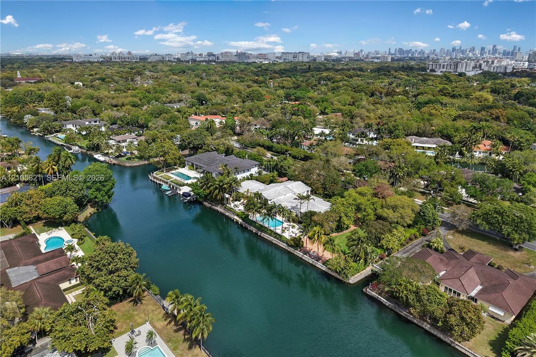 En Venta: $8,495,000 (7 camas, 6 baños, 8600 Pies cuadrados)
