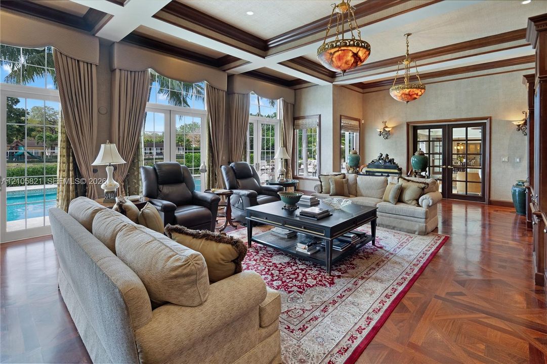 En Venta: $8,495,000 (7 camas, 6 baños, 8600 Pies cuadrados)