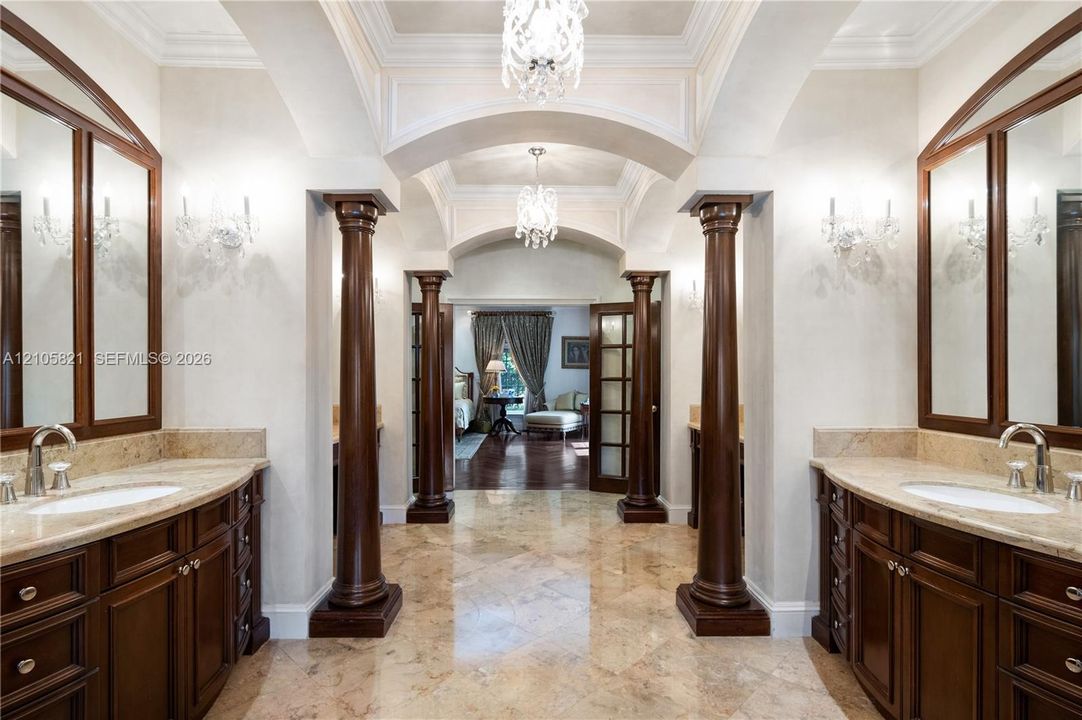 En Venta: $8,495,000 (7 camas, 6 baños, 8600 Pies cuadrados)