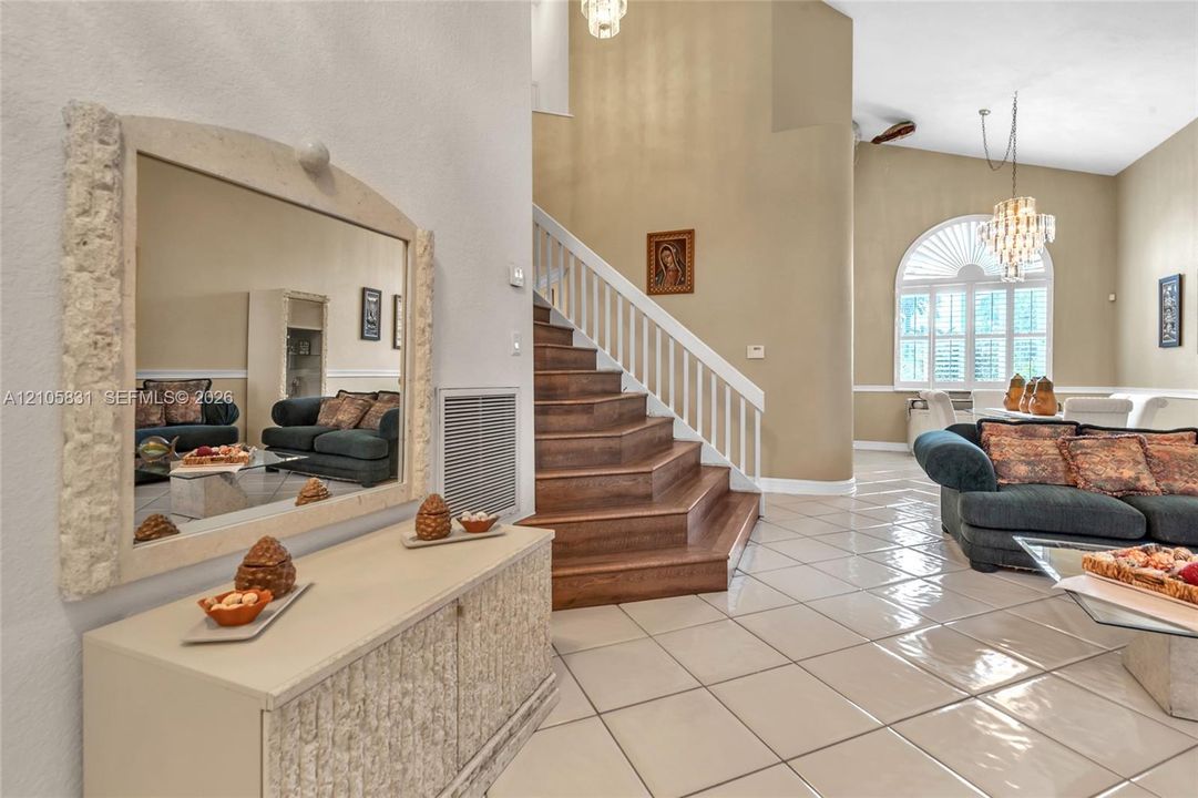 For Sale: $975,000 (4 beds, 3 baths, 2513 Square Feet)