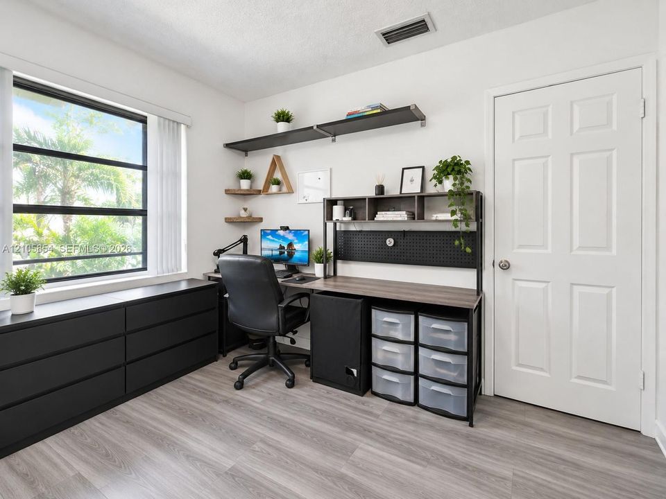 Spacious third bedroom