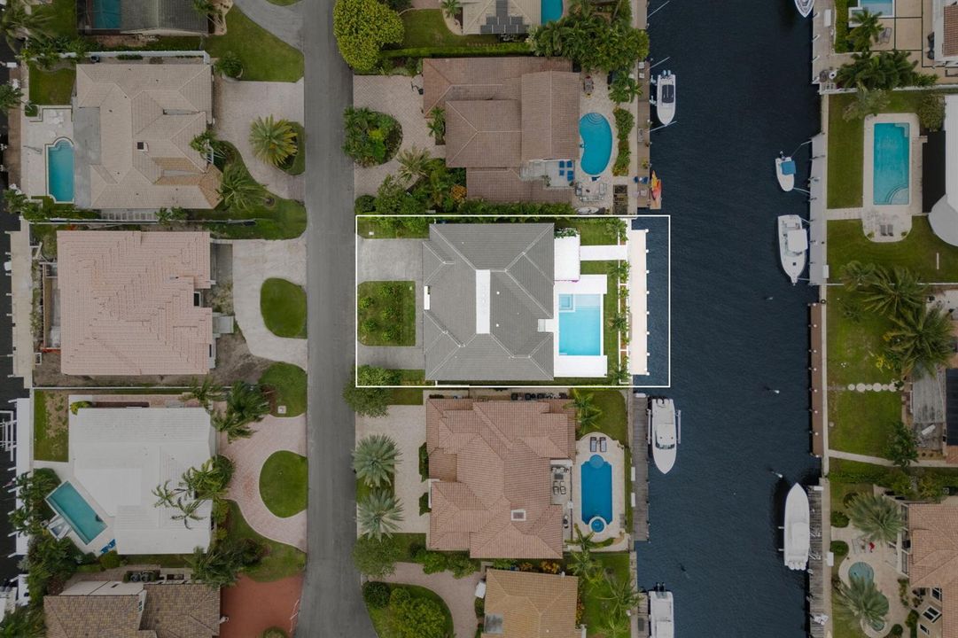 Drone top down 1 outline